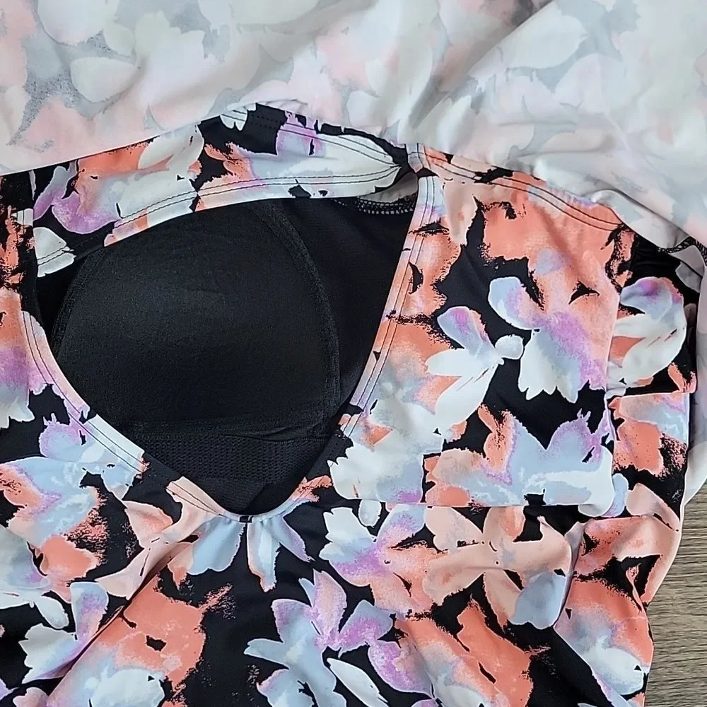 Time and Tru One-Piece Watercolor Splash Floral Swimsuit Womens Size L